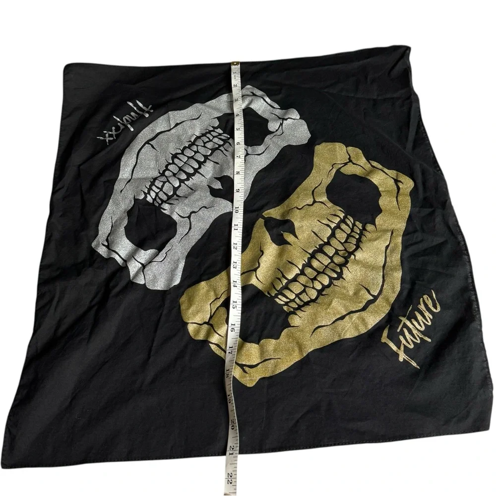 Future Hndrxx Double‎ Skull Metallic Silver Gold Bandana